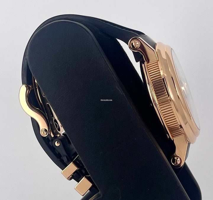 Marine Chronograph 18K Rose Gold Mint Condition