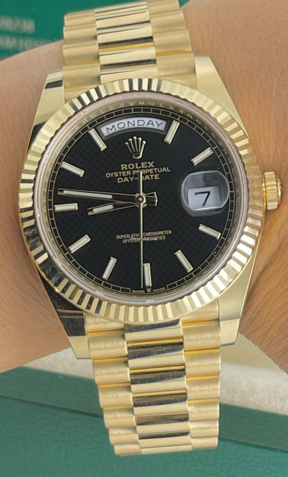 Day-Date 40 schwarzes Zifferblatt, 2021