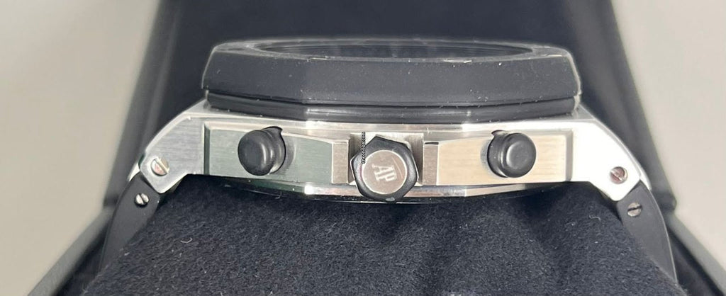 Royal Oak Offshore Chronograph mit Archivpapieren Neues Armband