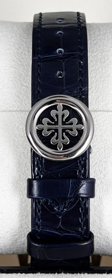 Jahreskalender 39 mm Blaues Zifferblatt Werksdiamanten-Lünette