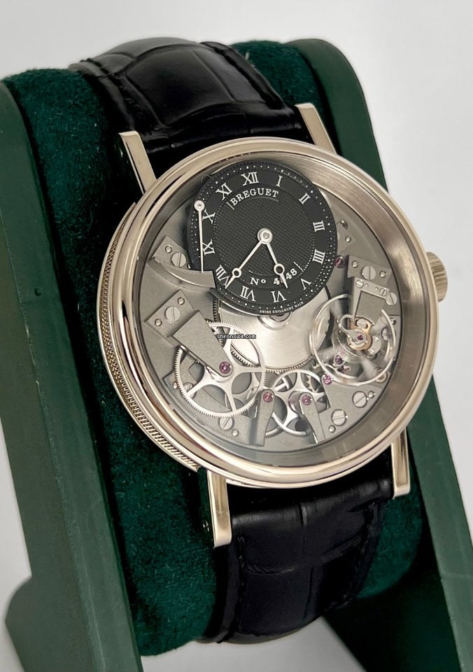 Tradition 7057 40 mm Handaufzug 18 kt Weißgold Skelett, Box und Papiere, Zustand 99 %