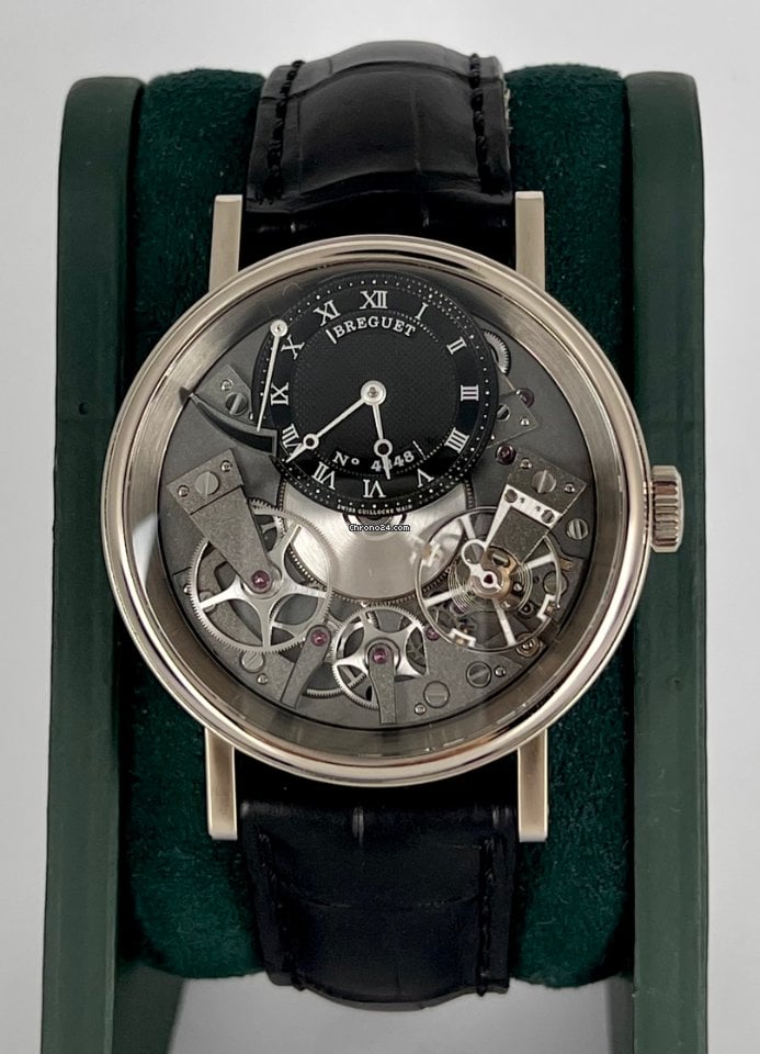 Tradition 7057 40 mm Handaufzug 18 kt Weißgold Skelett, Box und Papiere, Zustand 99 %