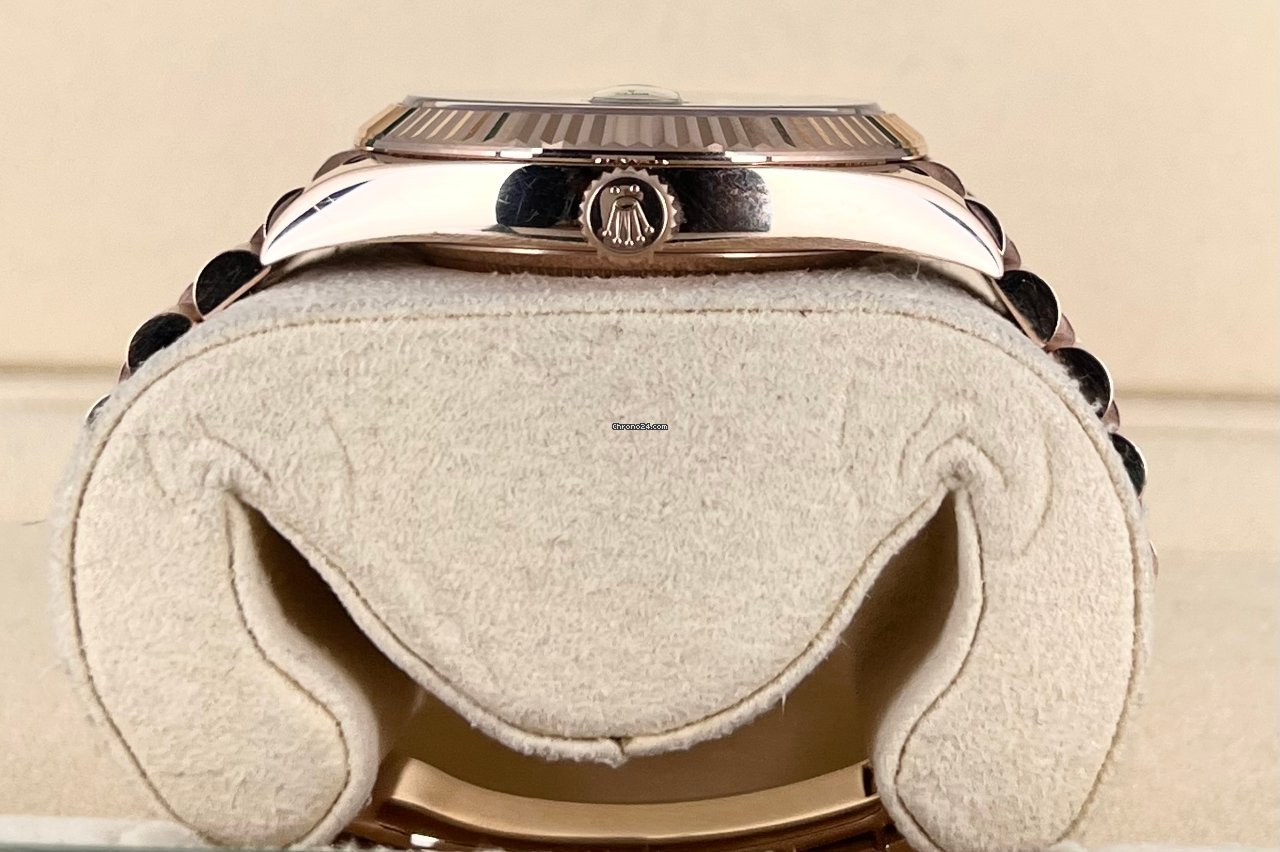 Day-Date 40 Roségold 18K, 2018, olivgrünes Zifferblatt, neuwertiger Zustand, unpoliert, Komplettset