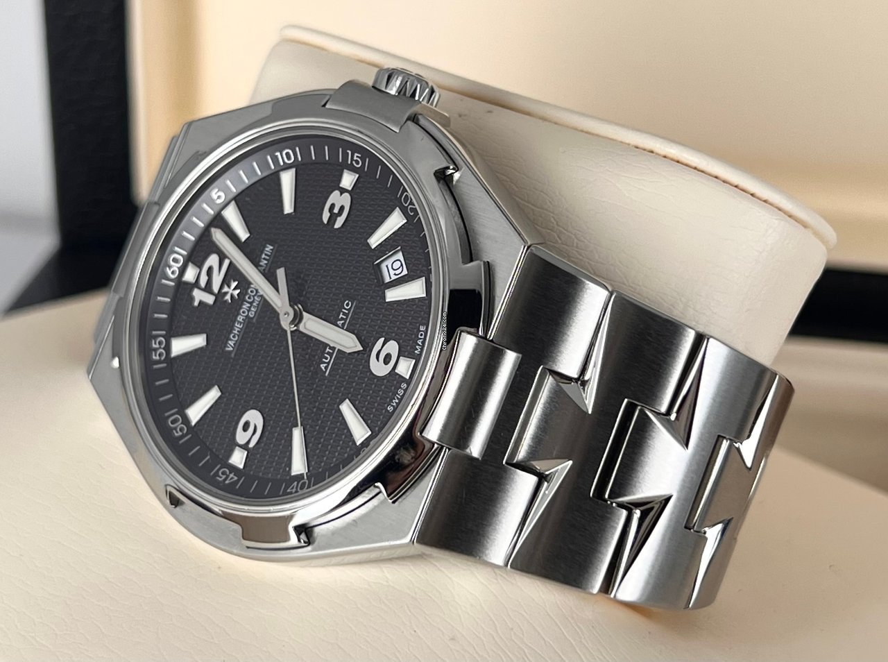 Overseas 42 mm neu