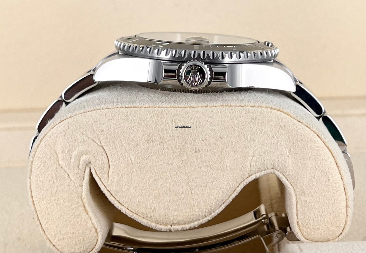 Submariner Date, wie neu, Box und Papiere
