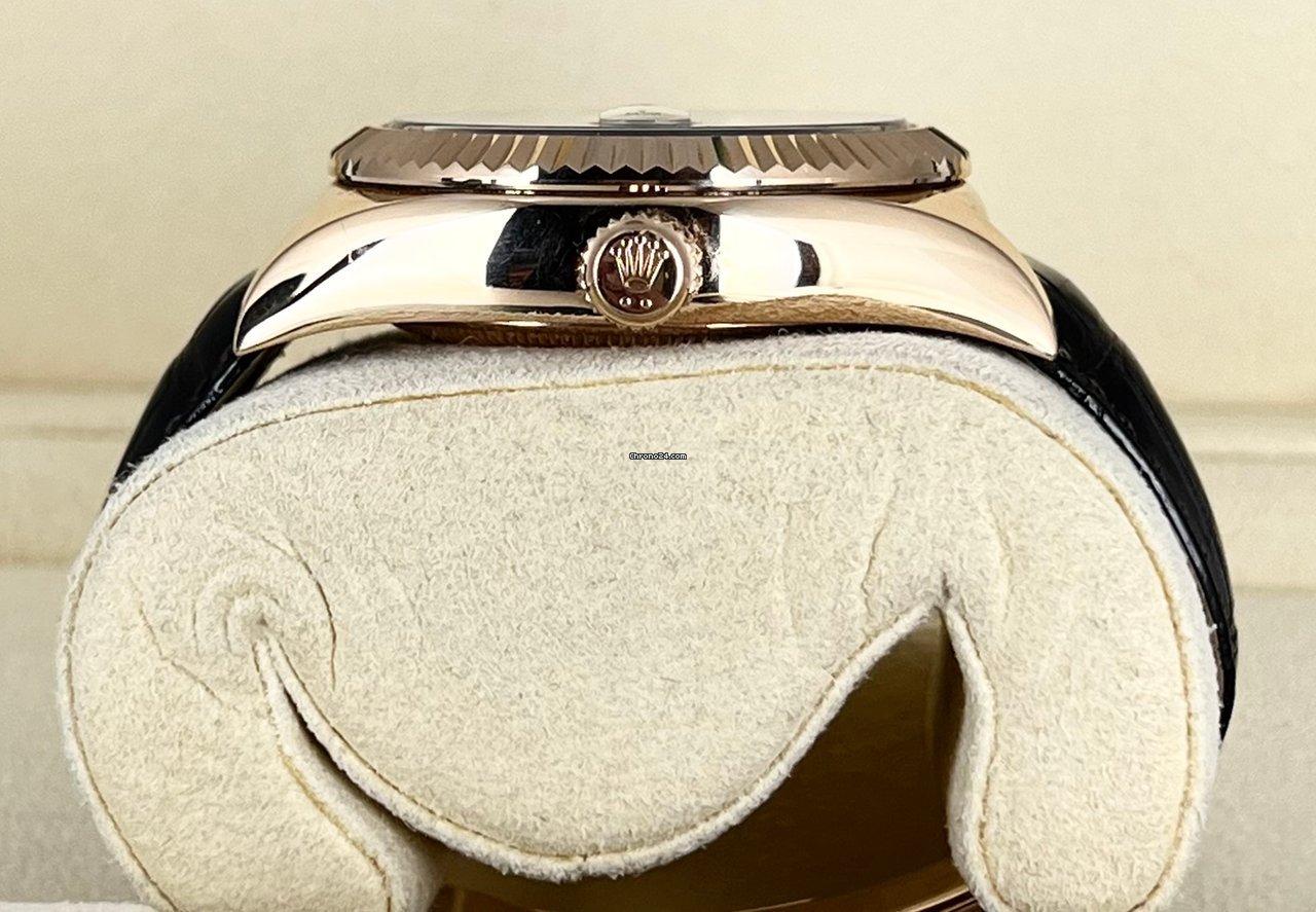 Sky-Dweller Schokoladenfarbenes Zifferblatt, 18K Roségold, Full Set, 2015