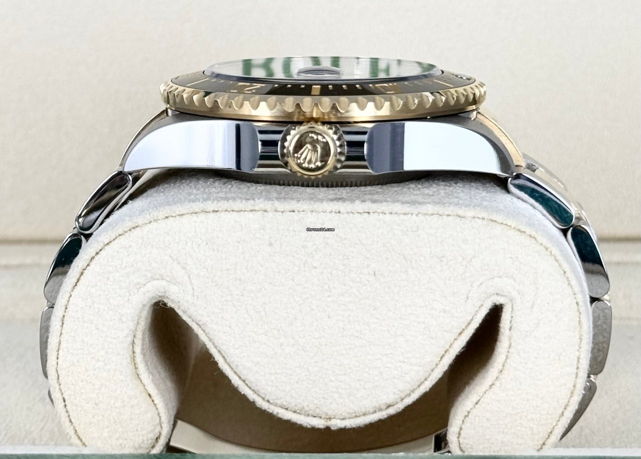 Sea-Dweller 43 mm Stahl Gold, Box und Papiere