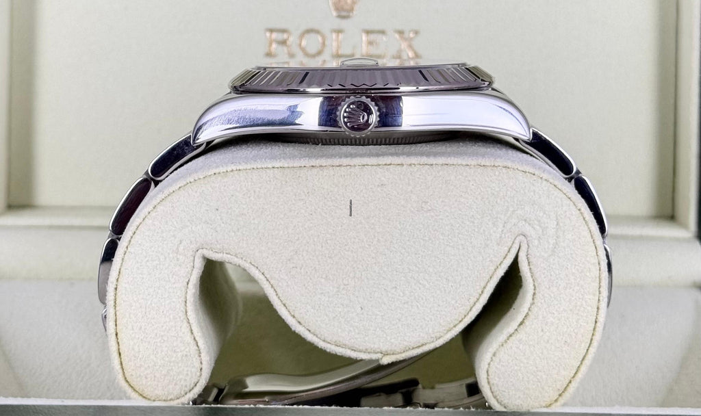 Rolex Datejust II arabisches silbernes Zifferblatt, Box & Papiere, Weißgoldlünette