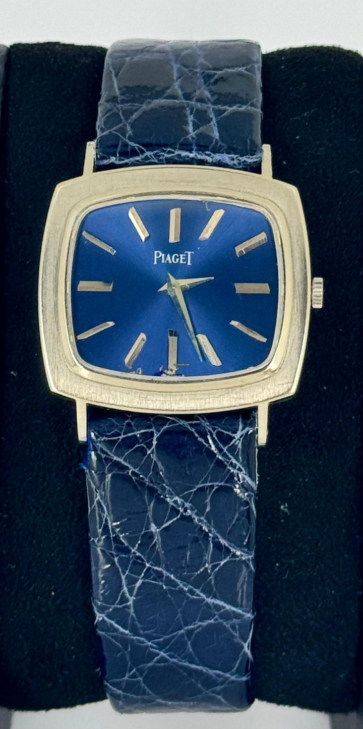 Vintage Ultra Thin 18K Gold Blue Dial Rare