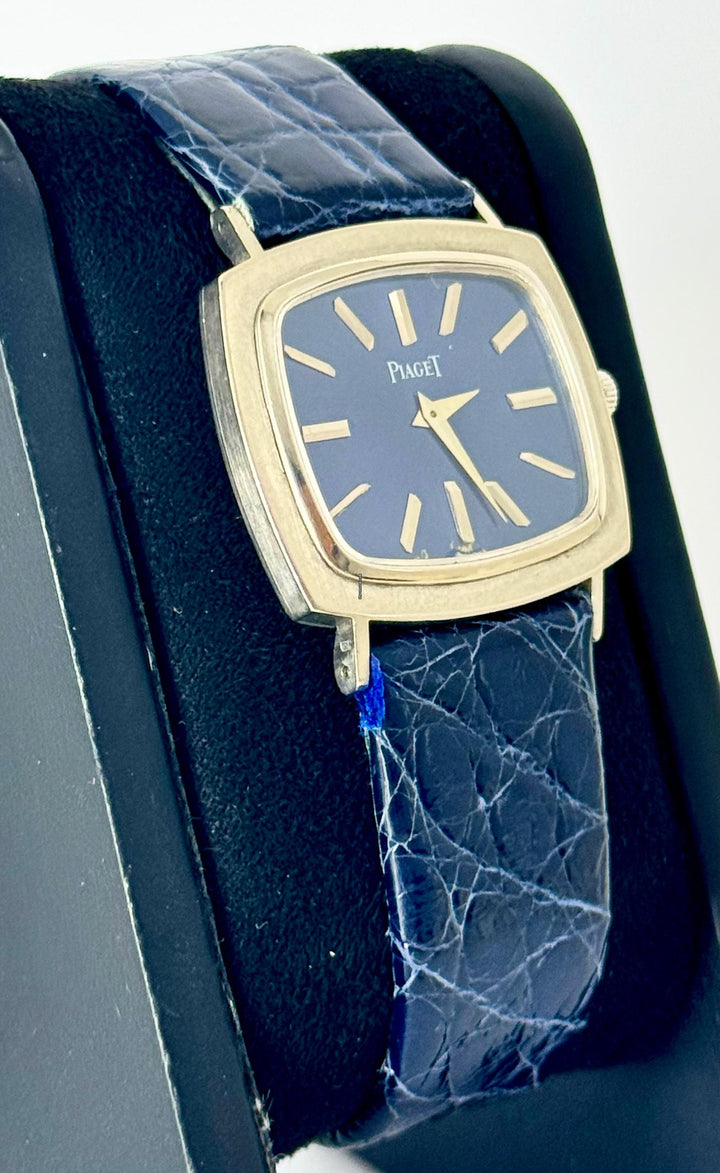 Vintage Ultra Thin 18K Gold Blue Dial Rare