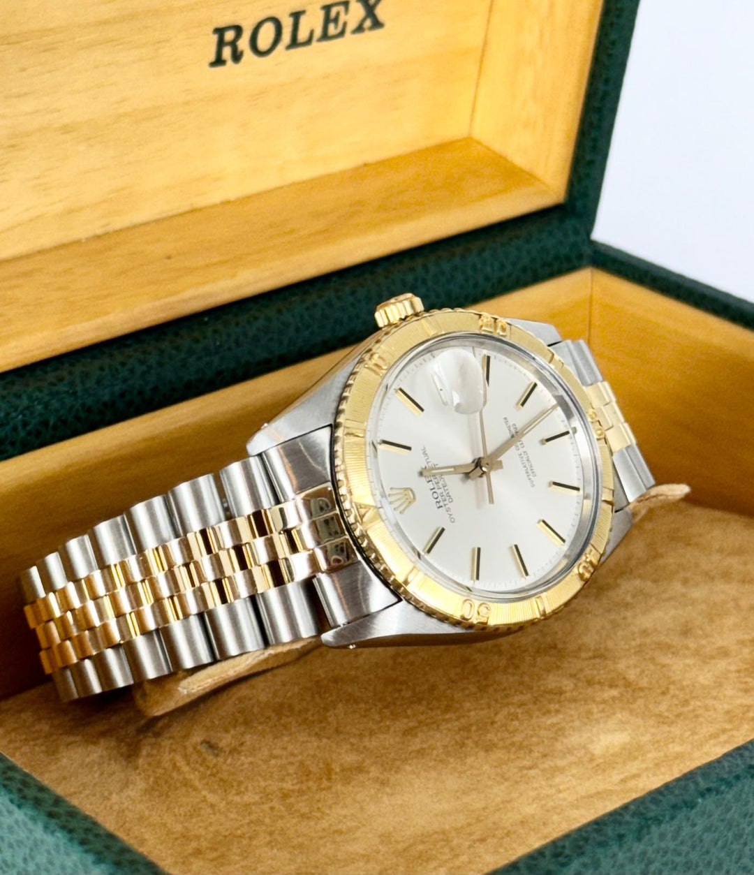 Rolex Datejust Turn-O-Graph Turn-O-Graph Incredibale Condition Box and PAPERS 0 Stretch