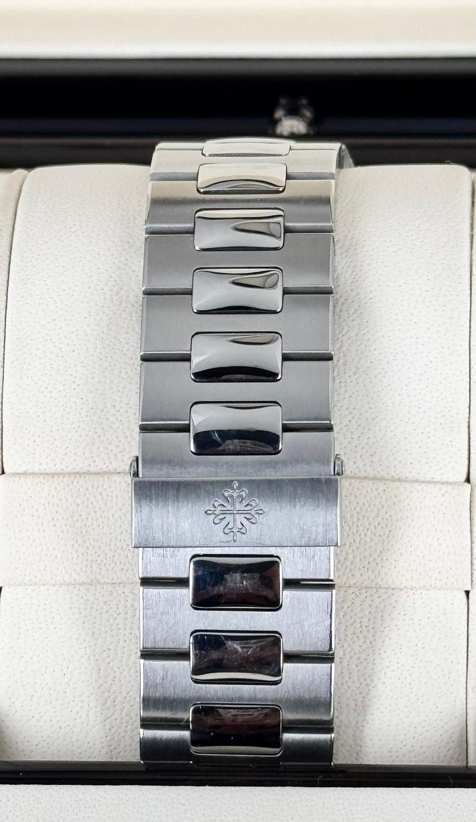 Patek Philippe Nautilus 5980/1A-014 | Schwarzes Zifferblatt Komplettset