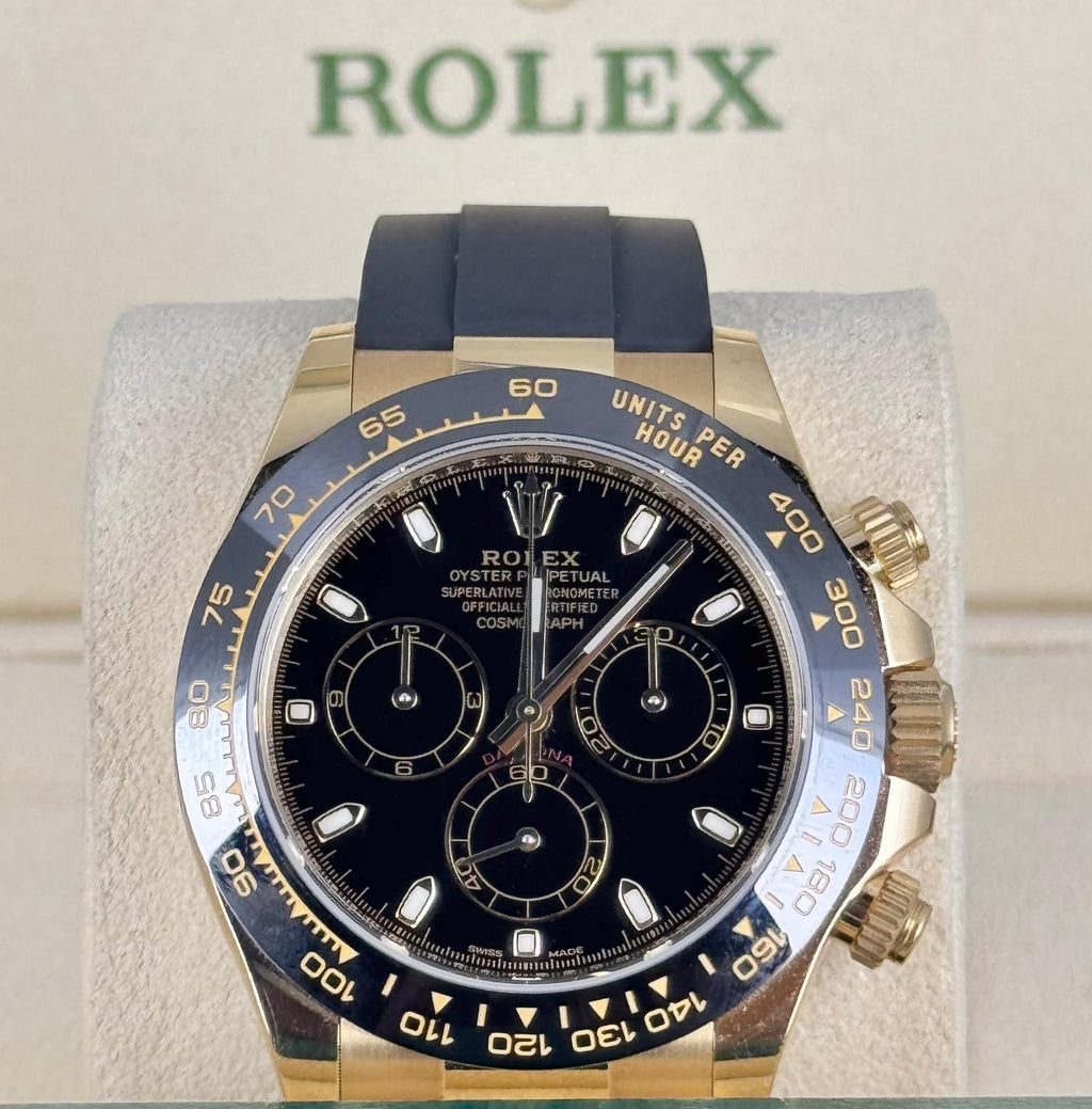 40 mm Gelbgold - Gewölbte Goldlünette - Schwarzes Zifferblatt - Schwarzes Kautschukarmband 116518LN