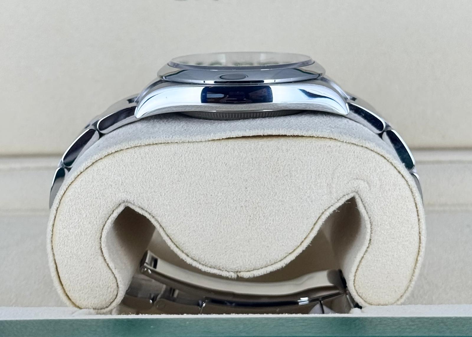 Rolex Oyster Perpetual 36 mit korallenrotem Zifferblatt, Full Set 2021