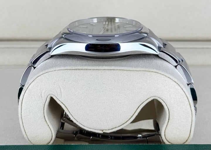 Rolex Oyster Perpetual Date Stainless Dial (2025) Pistachio New 2025 Fresh Date Full Set including White Tag