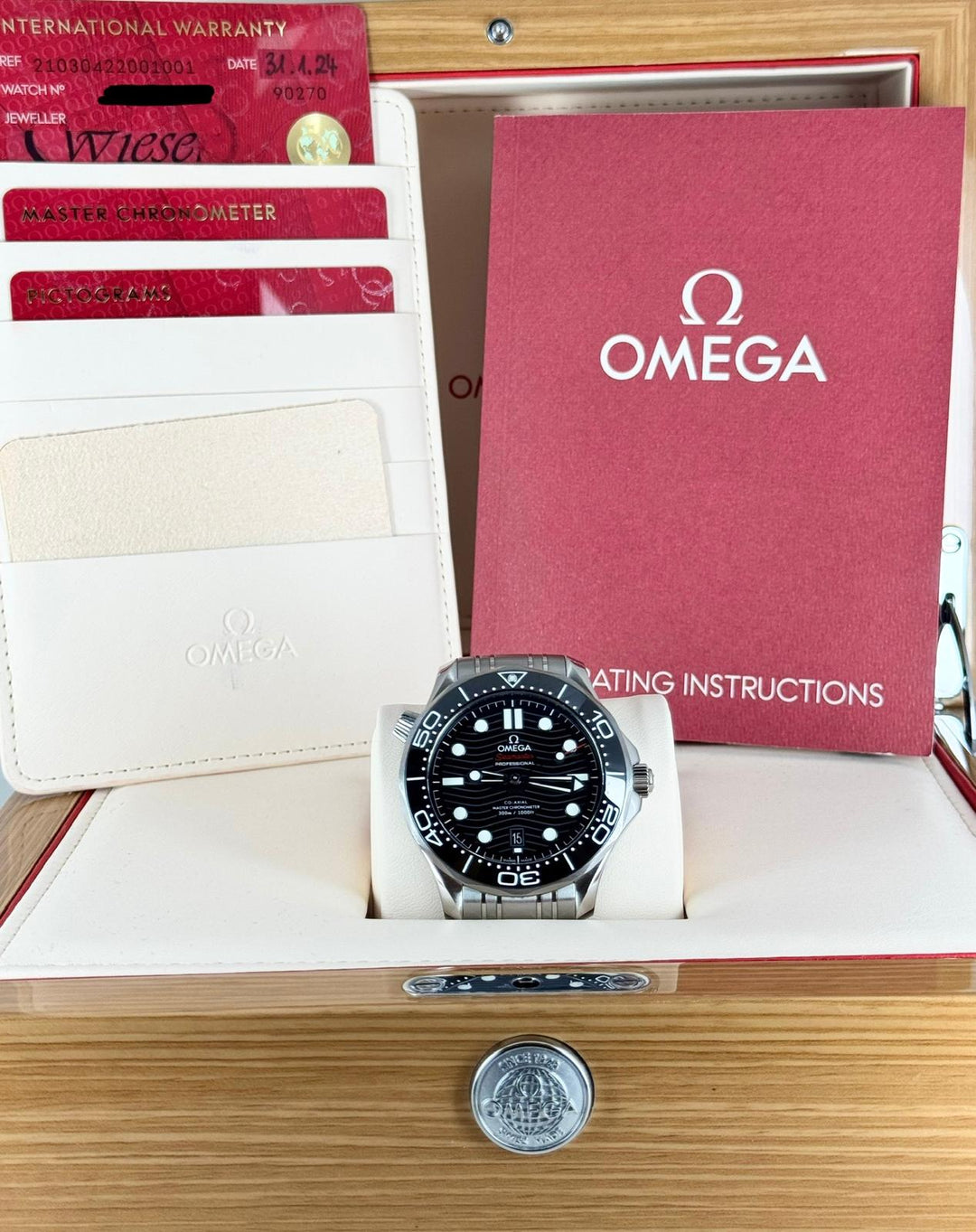 Omega Seamaster Diver 300 M 99% New Full Set Including Original Invoice 2024