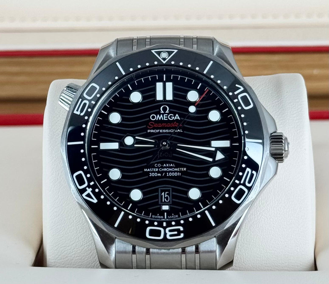 Omega Seamaster Diver 300 M 99% New Full Set Including Original Invoice 2024