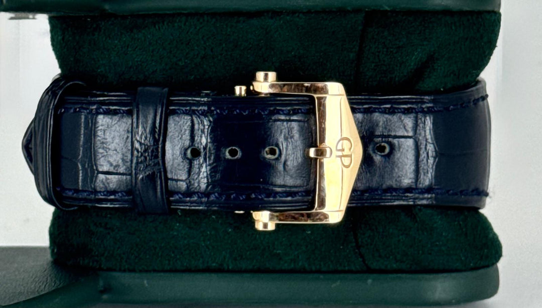 Girard Perregaux Laureato Chronograph 18 K PINK GOLD ON BLUE DIAL FULL SET BEST PRICE WORLD WIDE 2023 UNpolished Like NEW EXTRA FULL