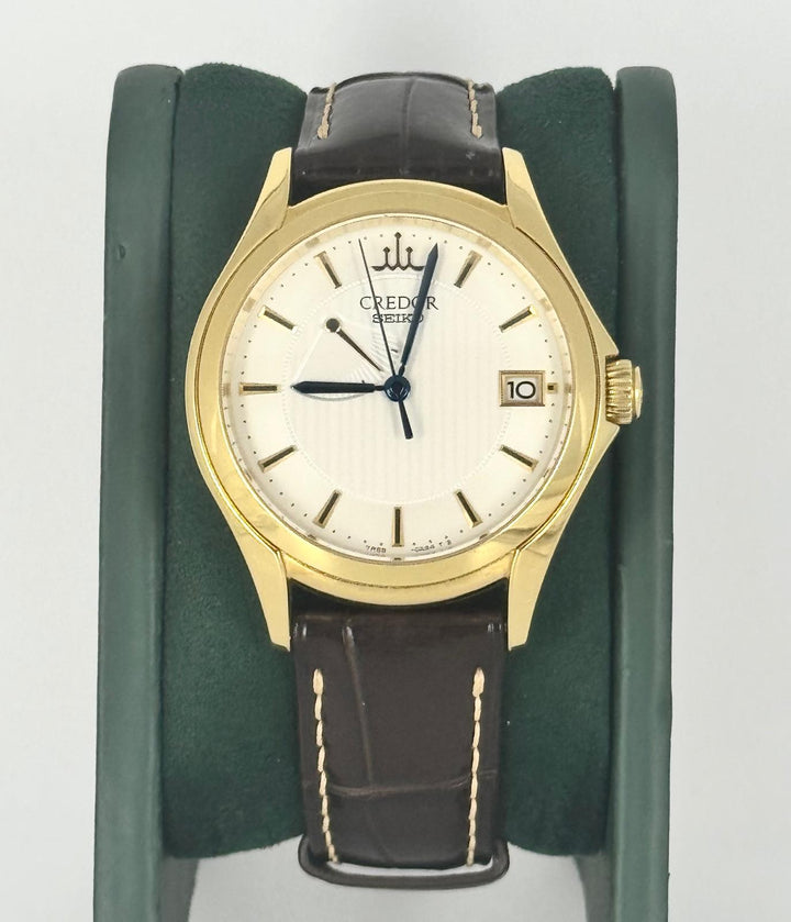 Grand Seiko Credor Spring Drive Movement Very rare with papers 18k Massive Gold with instrucions Book Hybrid 38.5 mm