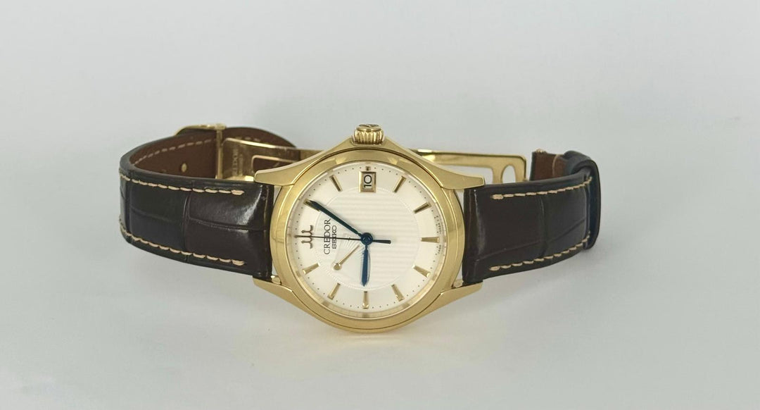 Grand Seiko Credor Spring Drive Movement Very rare with papers 18k Massive Gold with instrucions Book Hybrid 38.5 mm