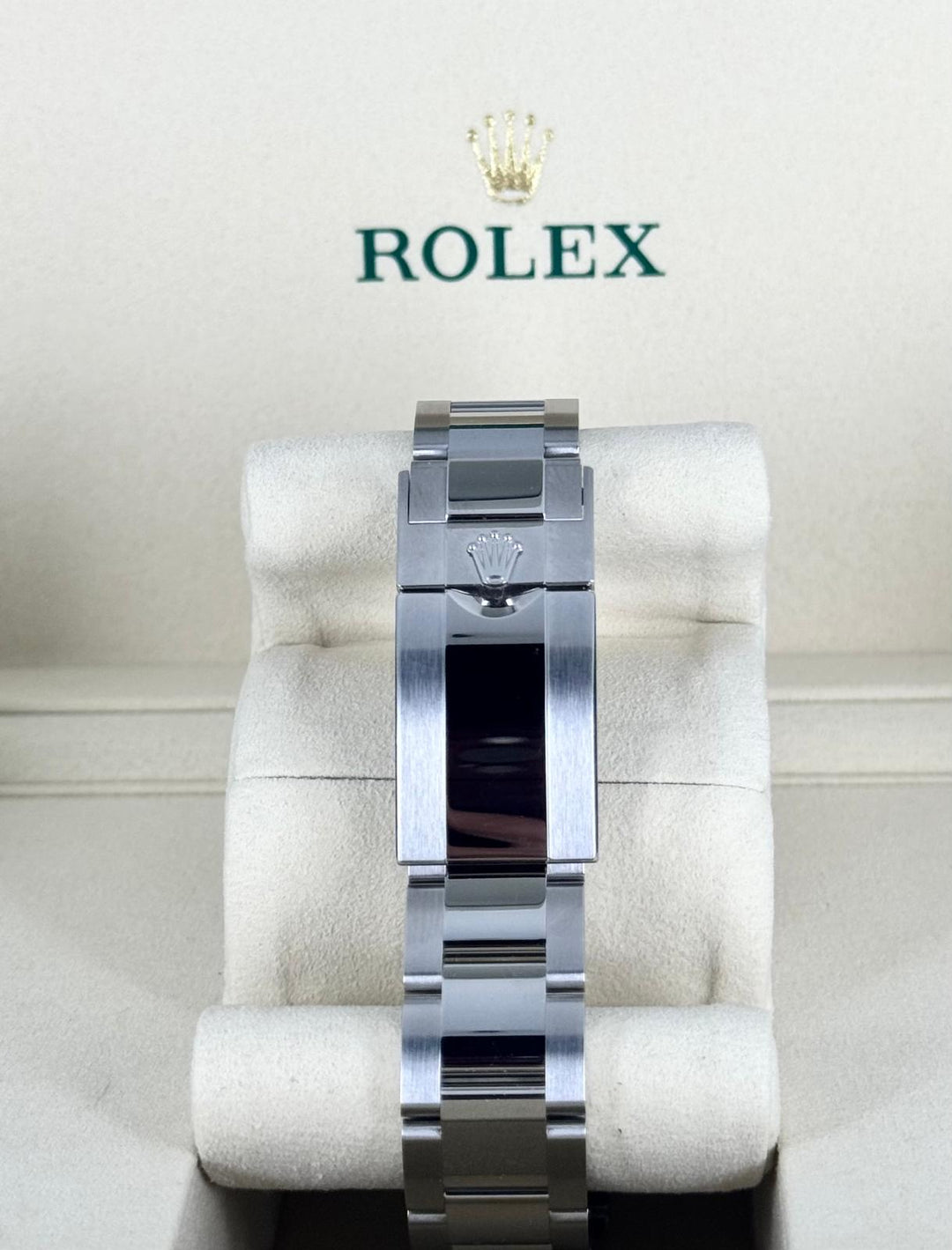 Rolex GMT-Master II Pepsi on Oystrer Full Set Brand New