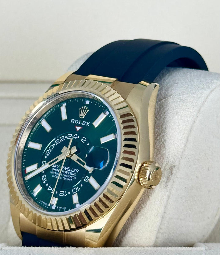 Rolex Sky-Dweller 2025 Full Set 99% New Green Dial
