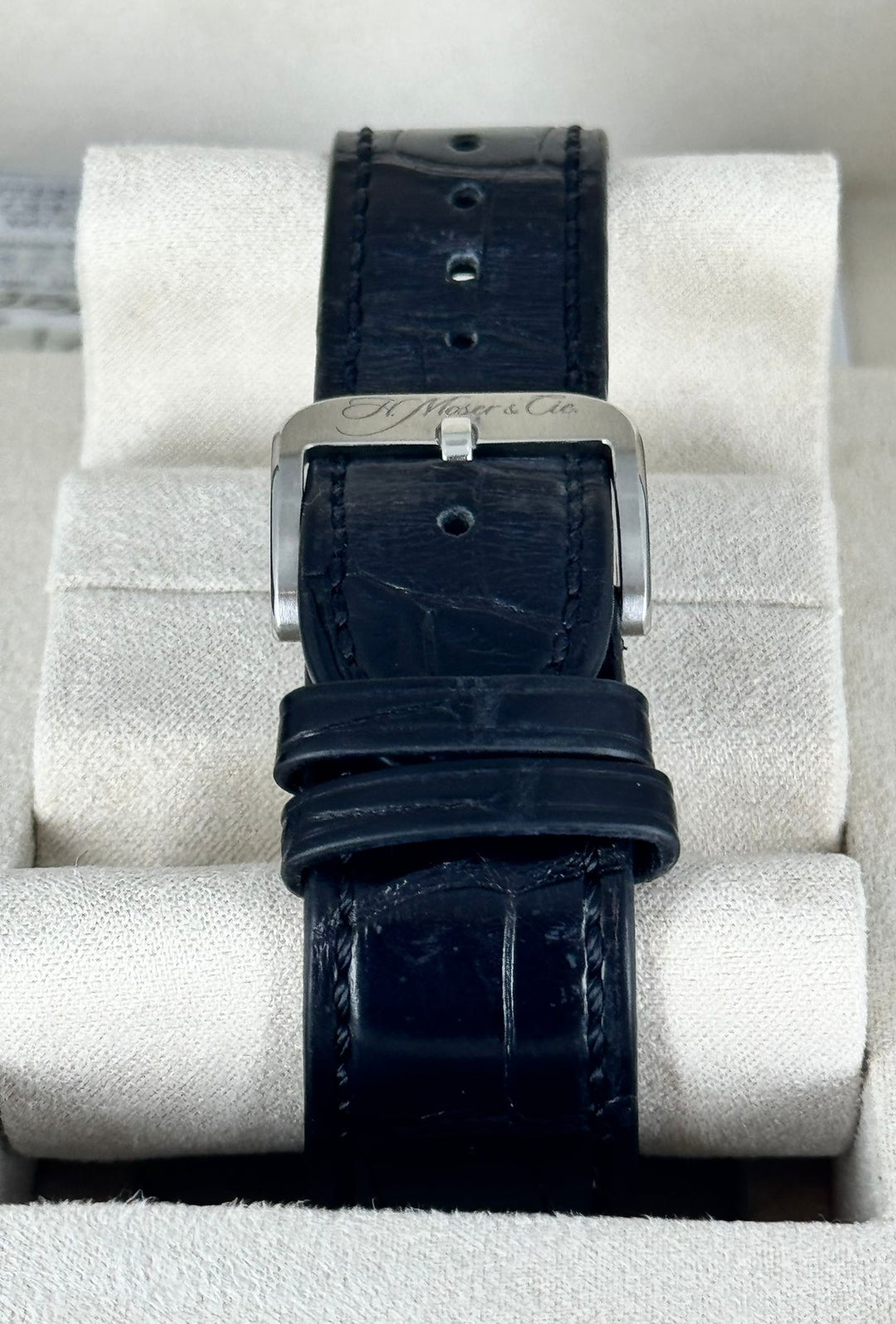 H.Moser & Cie. Venturer VantaBLACK Limited Edition Venturer 2021 NEW UNWORN FULL SET