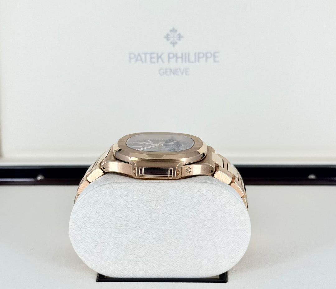Patek Philippe Nautilus, Rose Gold, Chronograph, Full set