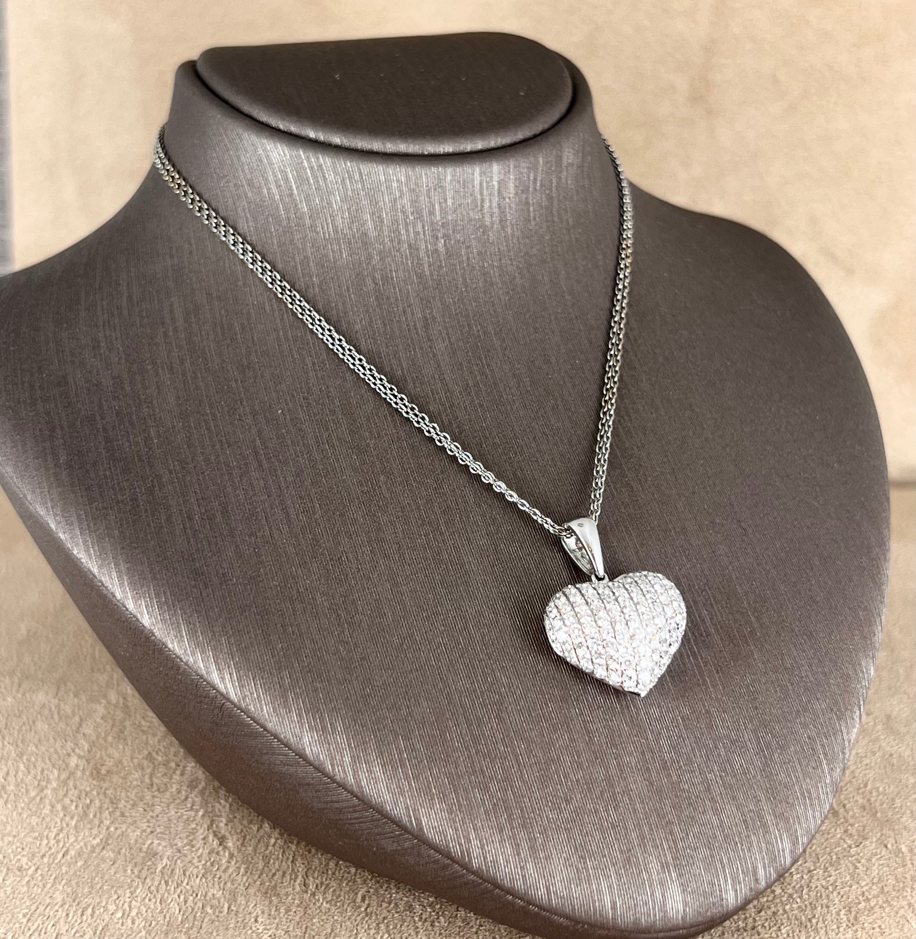 Weißgoldkette mit Diamant-Herzanhänger