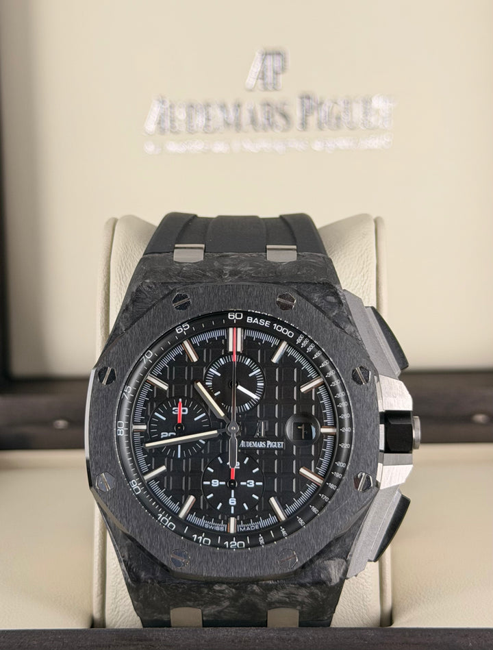 Audemars Piguet Royal Oak Offshore Chronograph Carbon Like new Full set+ AP SERVICE Mint Condition under manufacture warnnt