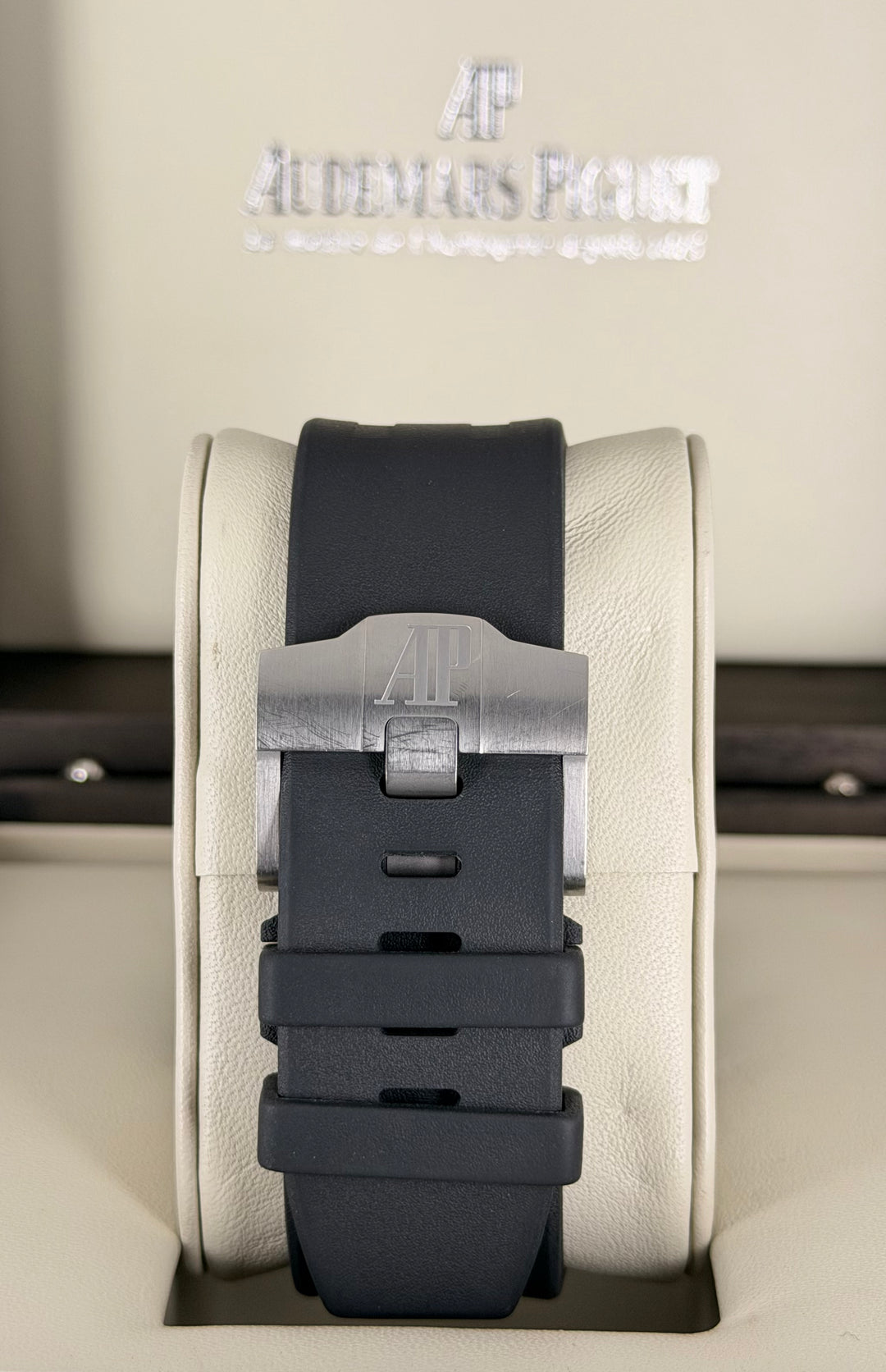 Audemars Piguet Royal Oak Offshore Chronograph Carbon Like new Full set+ AP SERVICE Mint Condition under manufacture warnnt