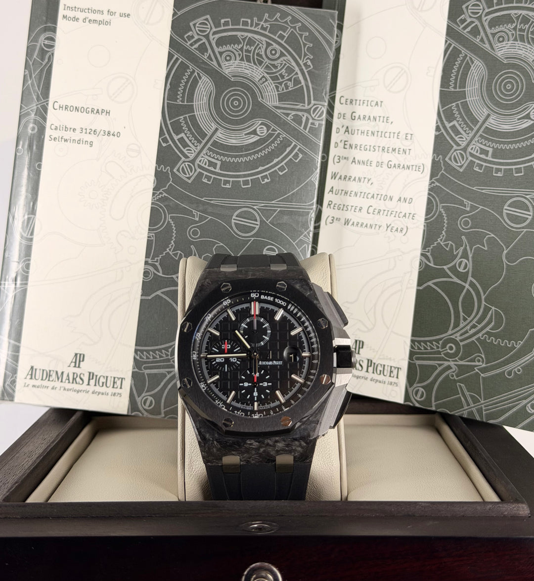 Audemars Piguet Royal Oak Offshore Chronograph Carbon Like new Full set+ AP SERVICE Mint Condition under manufacture warnnt