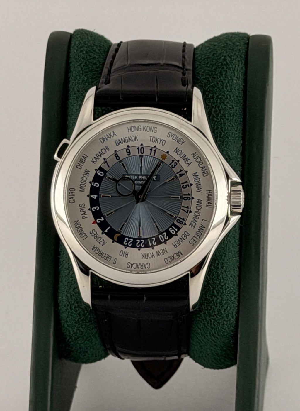 Patek Philippe World Time Platin 2020 Full Set 99% Neu