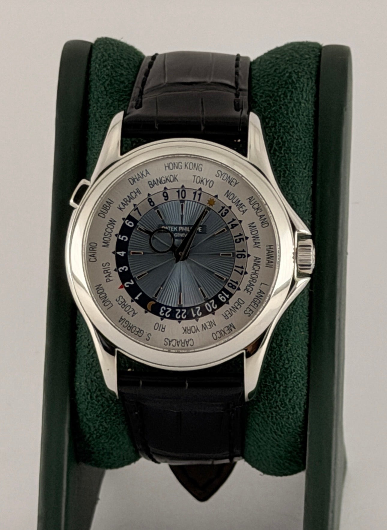 Patek Philippe World Time Platin 2020 Full Set 99% Neu