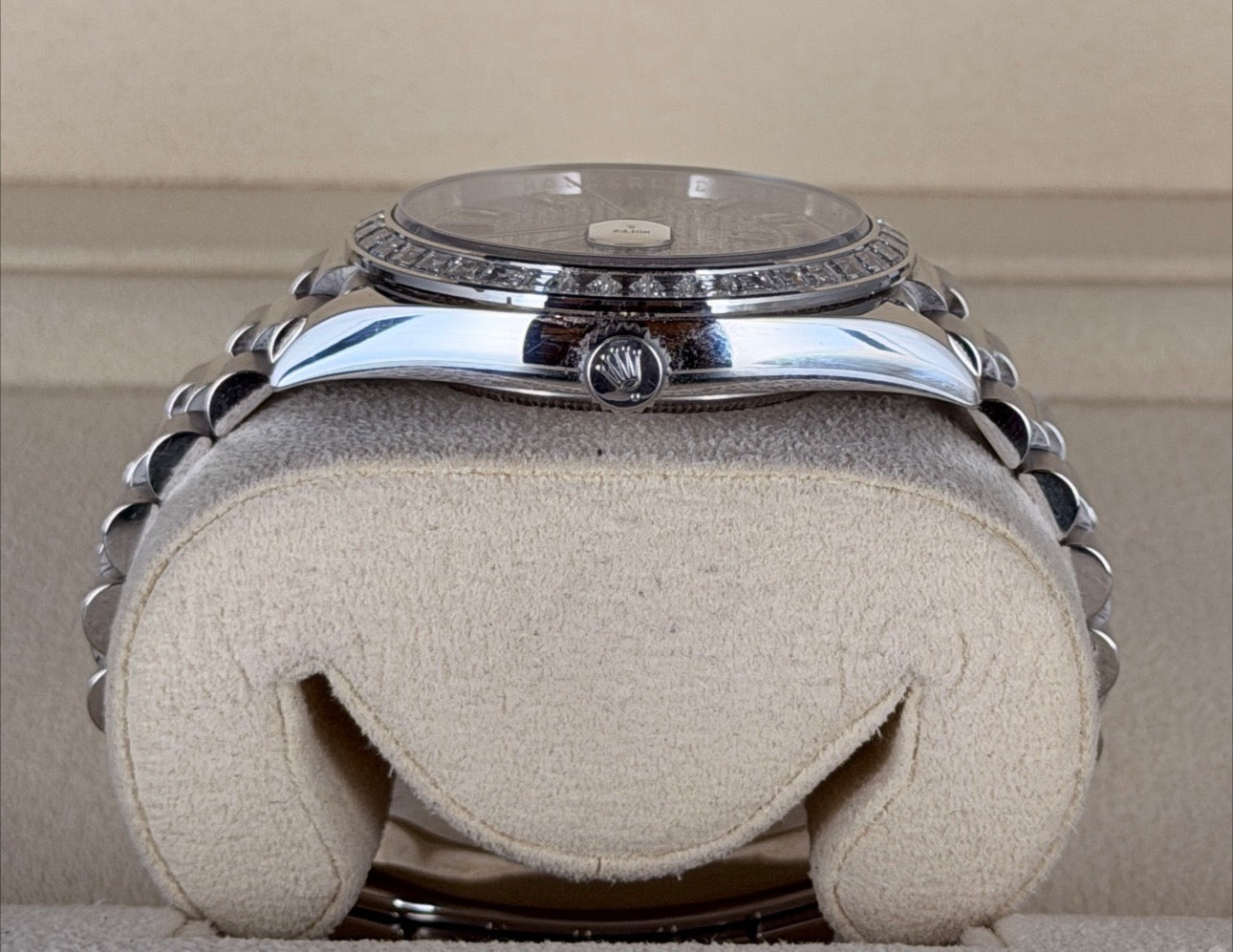 Rolex Day-Date 40 Werksseitige Diamanten, Platin, 2023, wie neu, UNPOLIERT!