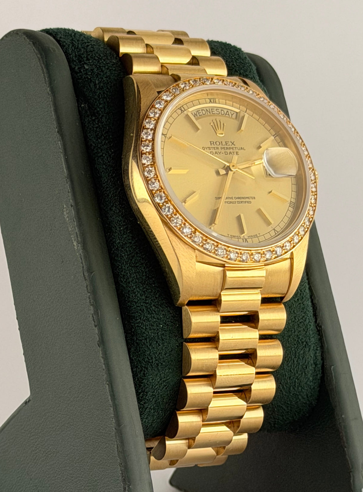 Rolex Day-Date 36 mm mit Diamantlünette ab Werk