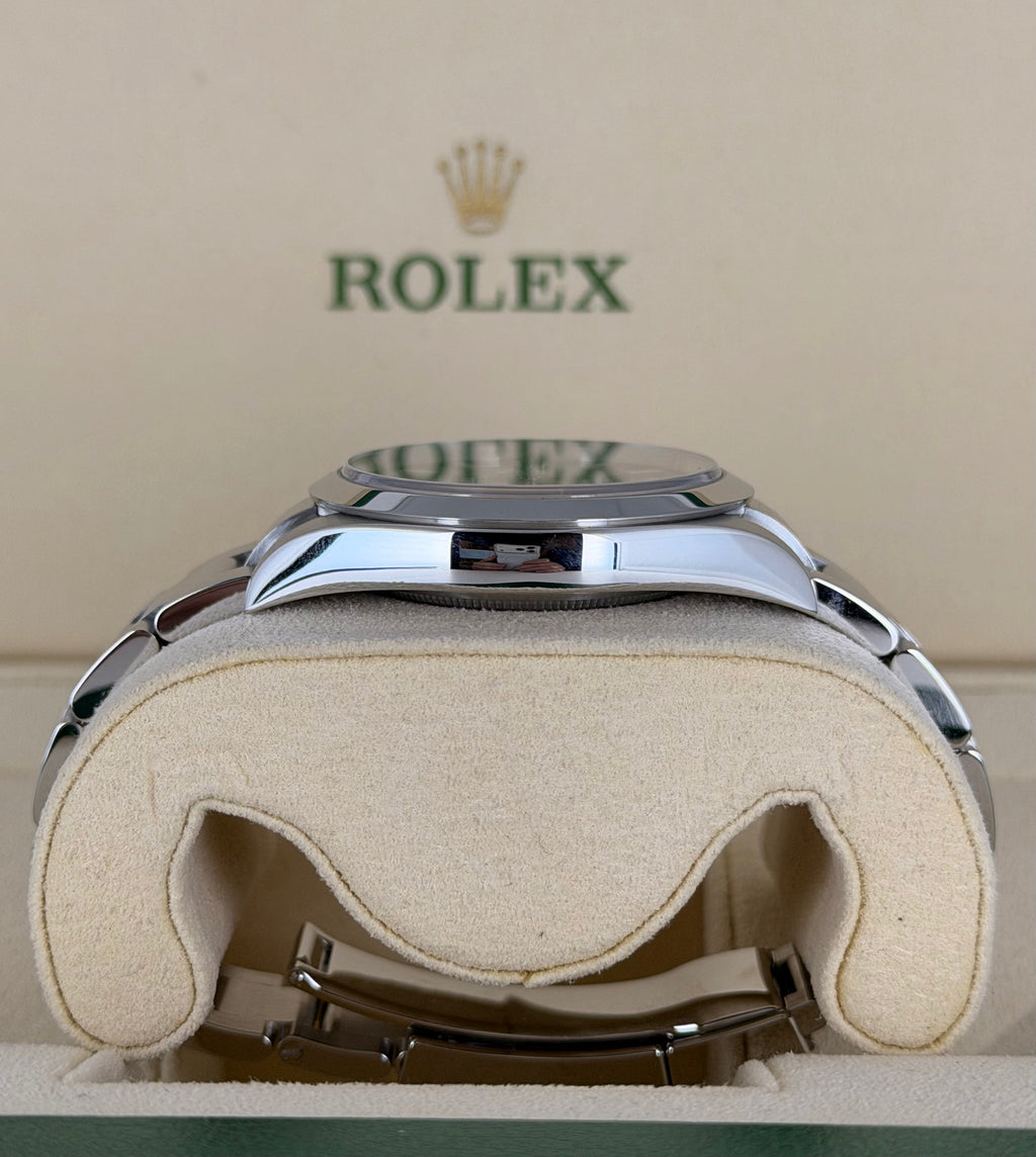 Rolex Explorer 39, Full Set, 2021, neuwertiger Zustand, neue NFC-Karte.