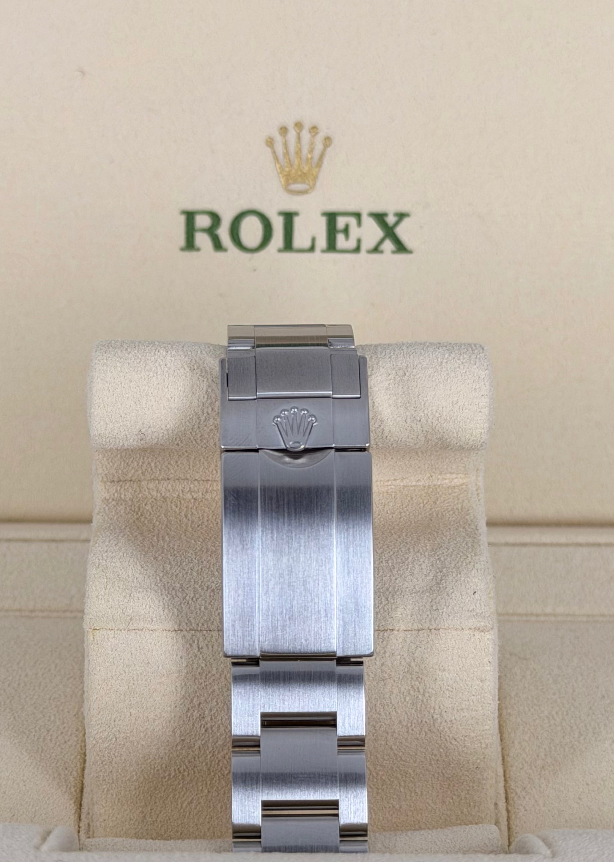 Rolex Explorer 39, Full Set, 2021, neuwertiger Zustand, neue NFC-Karte.