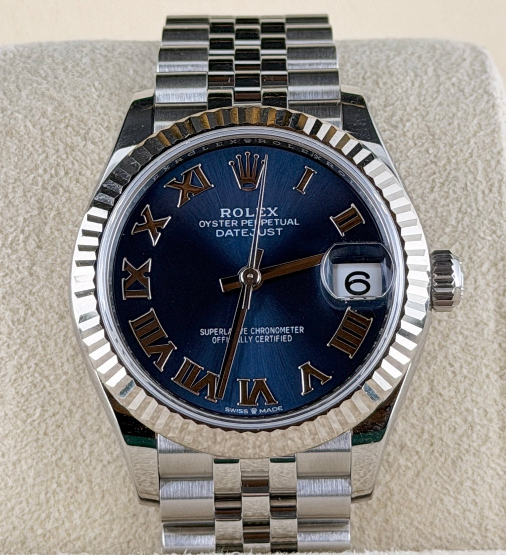 Rolex Datejust 31 mm mit 18-karätiger Weißgoldlünette, 2025, Full Set, wie neu