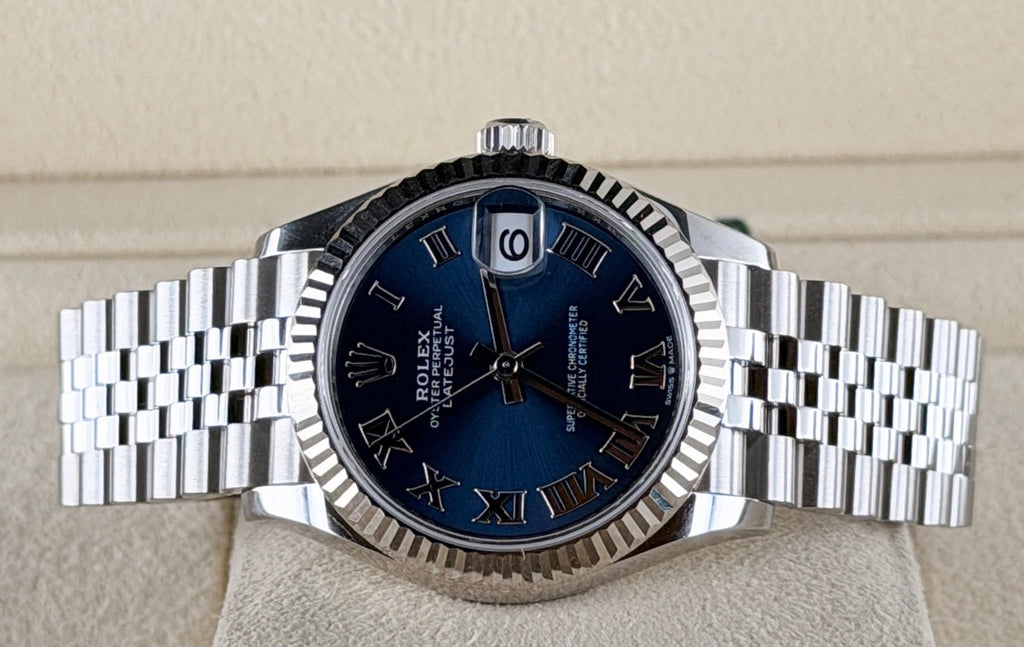Rolex Datejust 31 mm mit 18-karätiger Weißgoldlünette, 2025, Full Set, wie neu