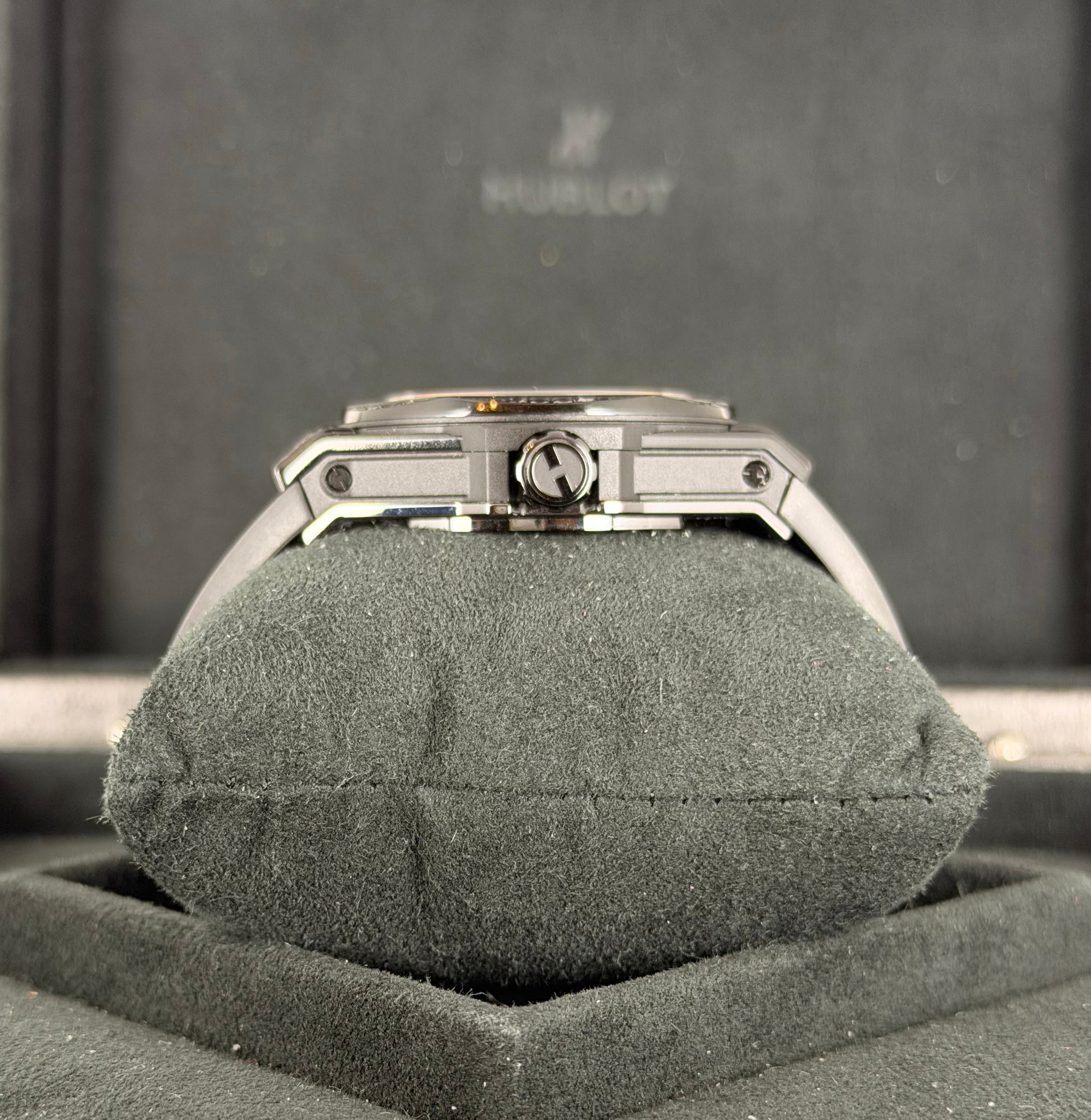 Hublot Big Bang Sang Bleu All Black Big Pavé Full Set wie neu mit werkseitigen Diamanten, SET, selten