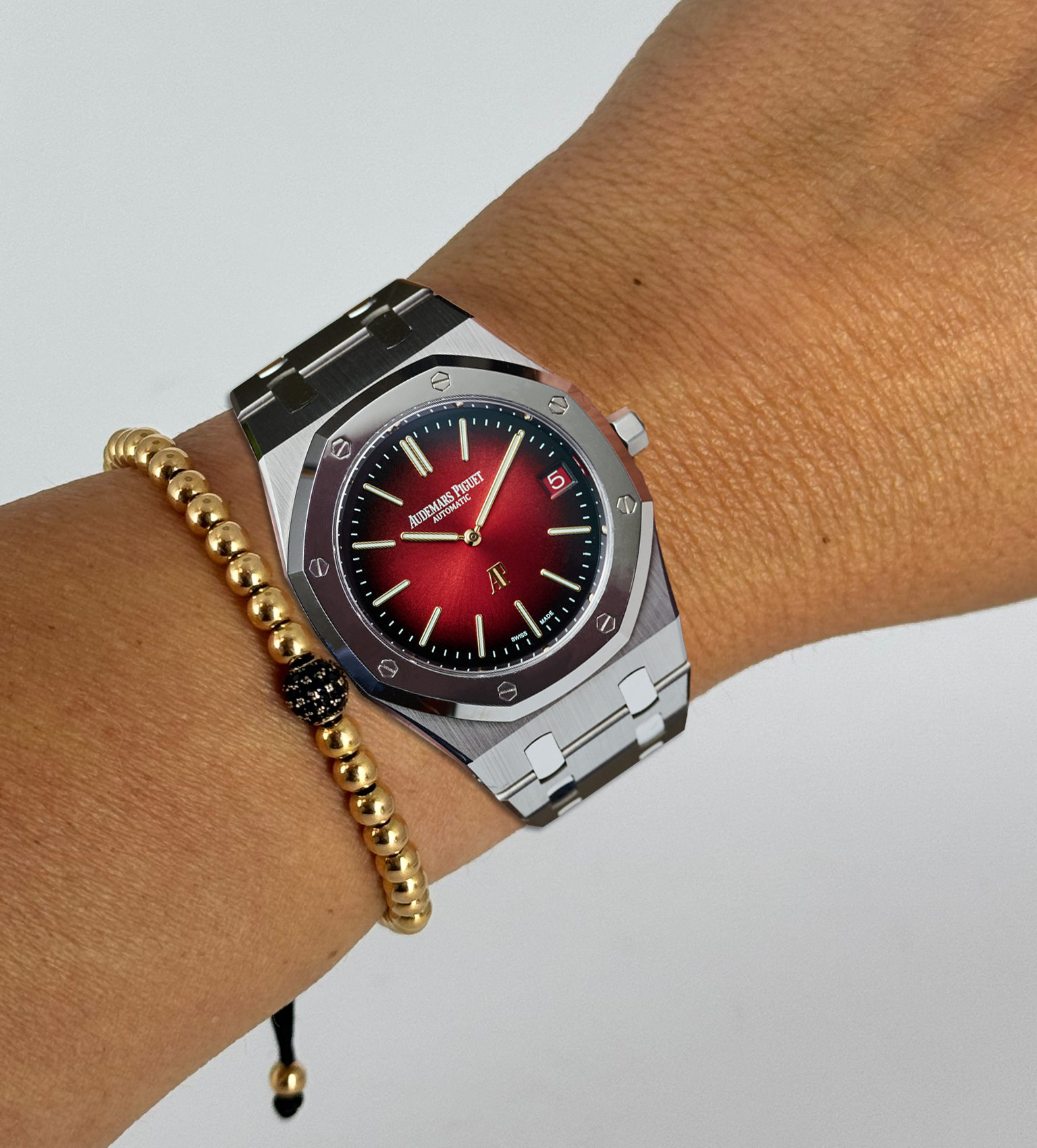 Royal Oak Datum „Jumbo“ Extra-Flach mit rotem Zifferblatt Titan