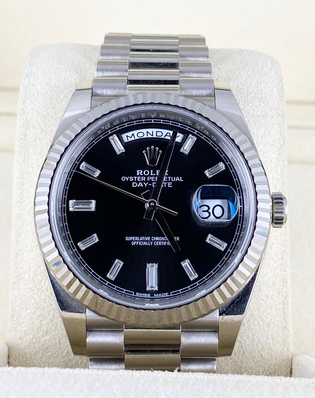 Rolex Day-Date 40, Weißgold, mit Box und Papieren