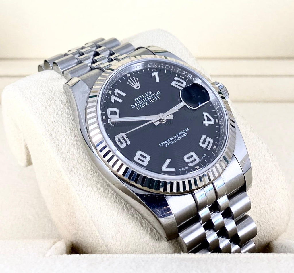 Rolex Datejust II, schwarzes konzentrisches Zifferblatt, mit Box und Papieren