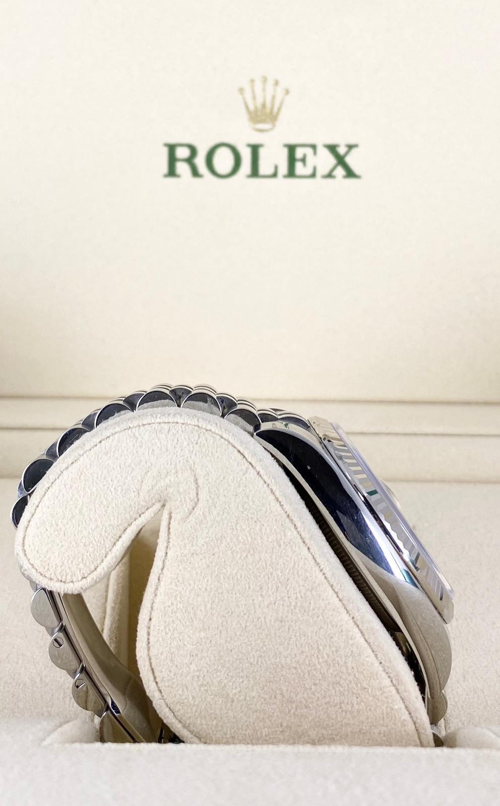 Rolex Datejust 36, blaues Zifferblatt, römische Ziffern, mit Box und Papieren