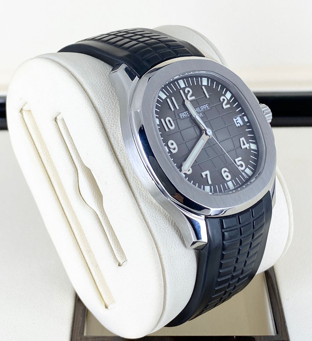 Patek Philippe Aquanaut, Komplettset, 2014, Schwarzes Zifferblatt, Kautschukarmband
