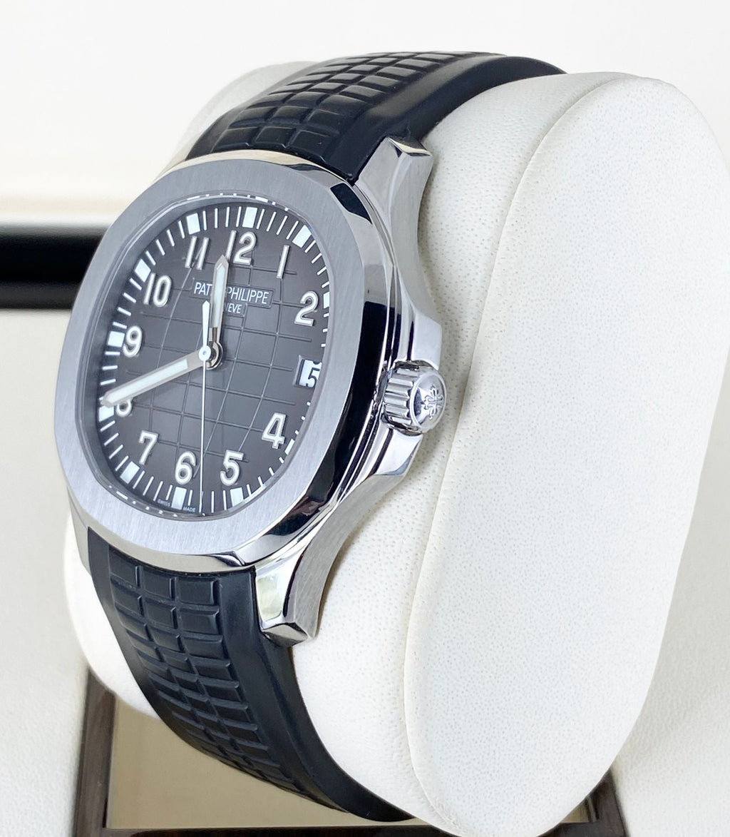 Patek Philippe Aquanaut, Komplettset, 2014, Schwarzes Zifferblatt, Kautschukarmband