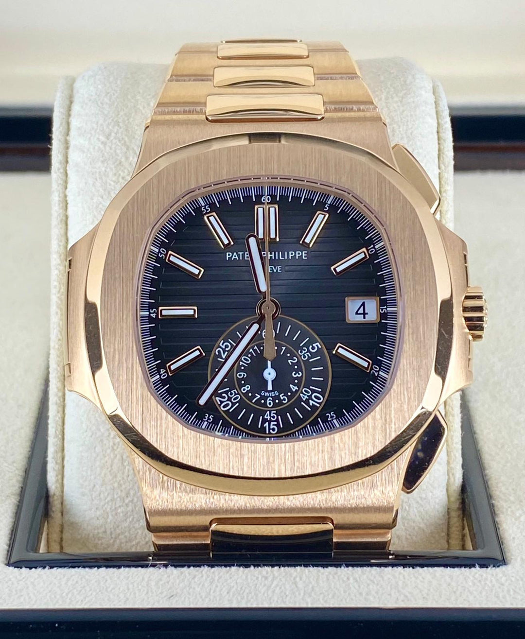 Patek Philippe Nautilus, Rose Gold, Chronograph, Full set