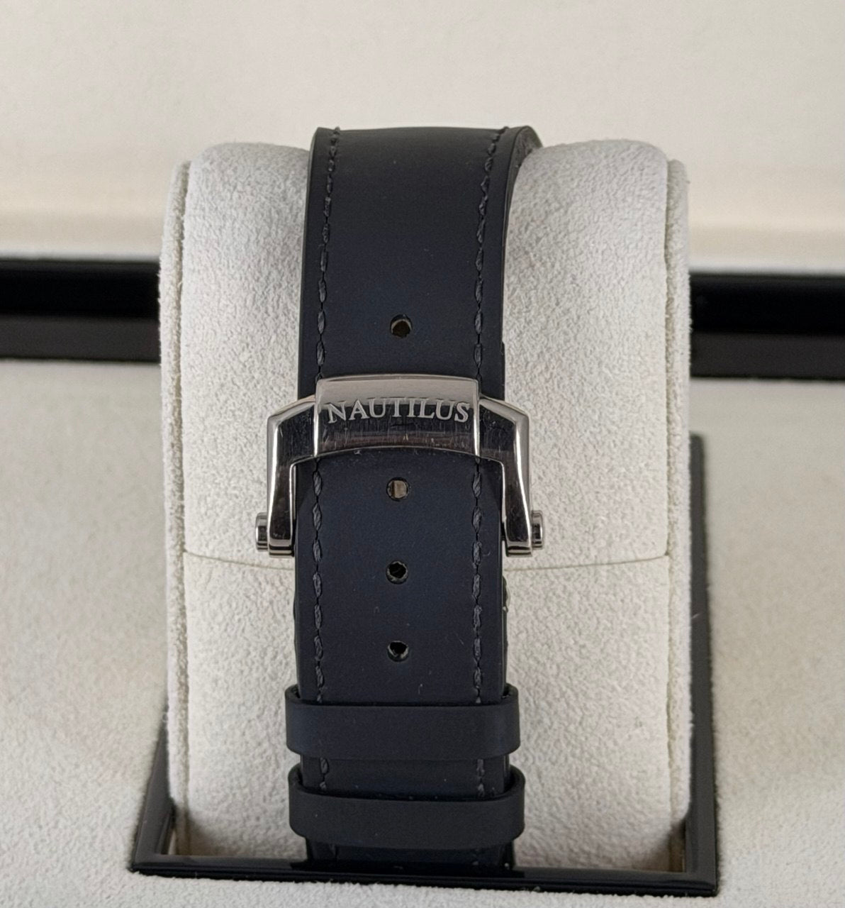 Patek Philippe Nautilus, 2009, sehr guter Zustand, Box und Papiere