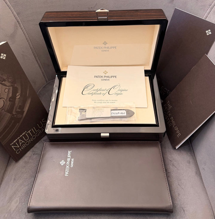 Patek Philippe Nautilus 2009 Very good Condition Box and Papers